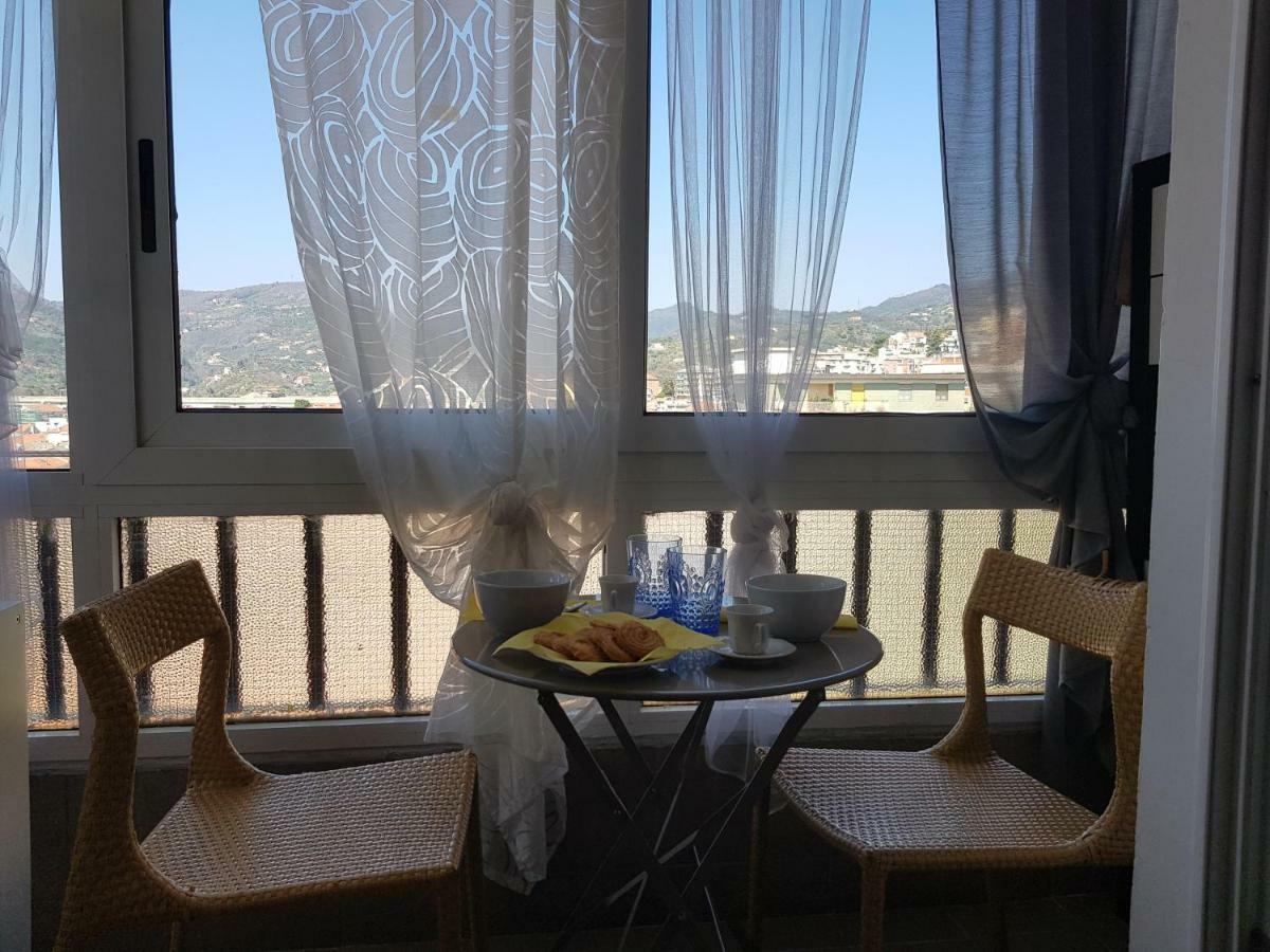 Romantica Fuga Con Vista Panoramica Sulla Citta Di Savona Apartment Екстериор снимка